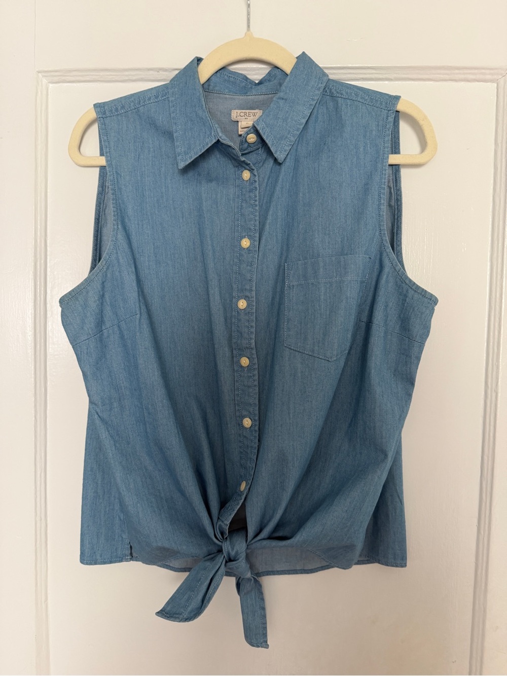 J. Crew Sleeveless Chambray Button-Front Top in Light Blue